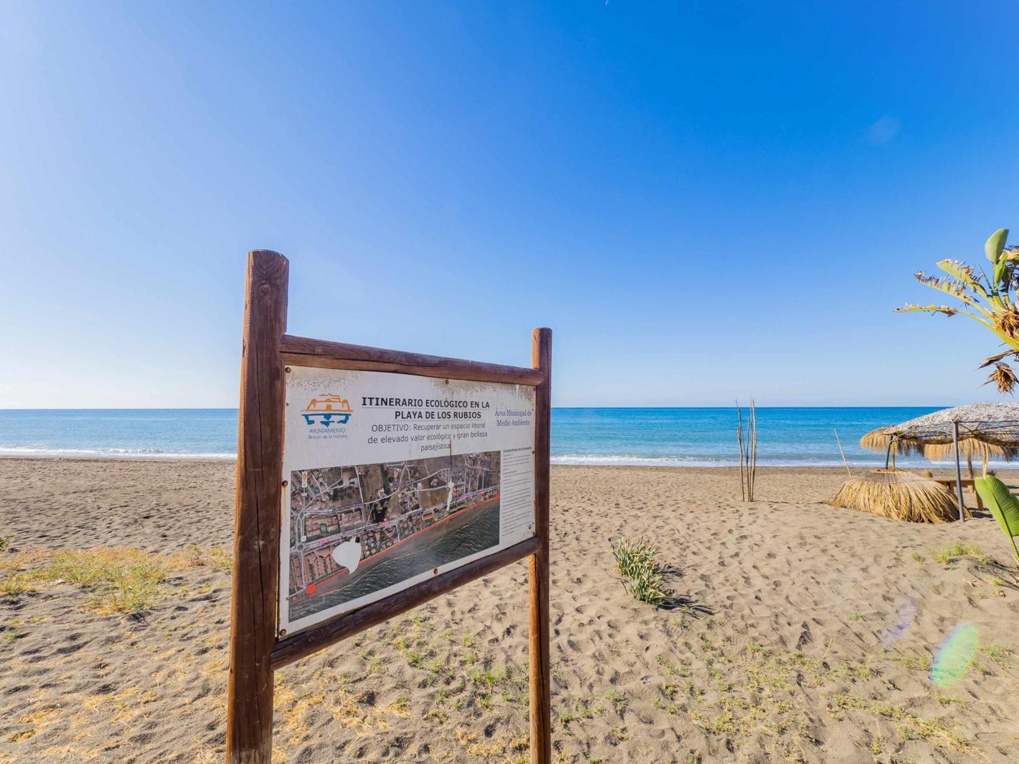 Nuevo Con Piscina Y Parking En La Playa Torre de Benagalbon Exterior foto